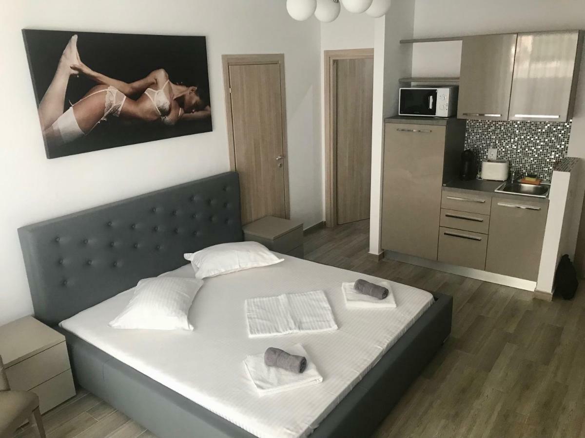 Apartment Desilva 46 & 47 *